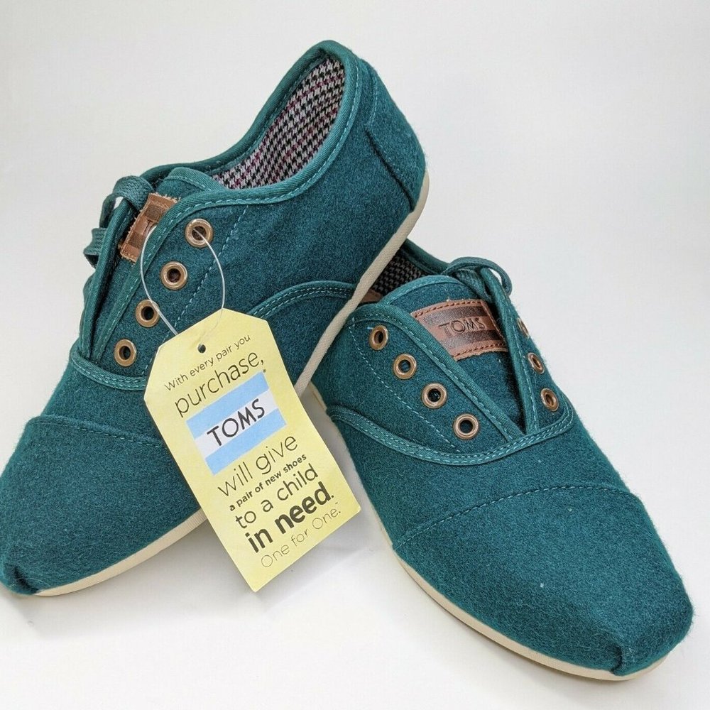 TOMS New Woman's Size 8 Classic Green Wool Felt